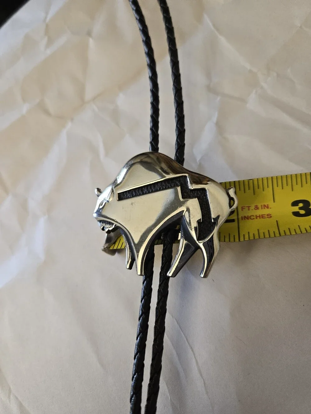 Bolo Tie Silver Tone Bull Black Arrow Cut Out Arrows As Bottom Anchor Western